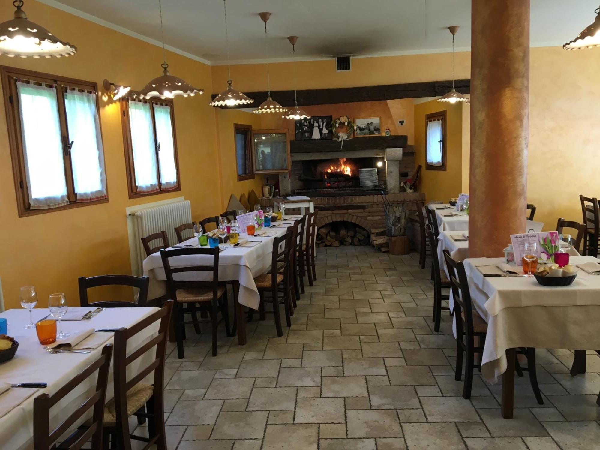 Agriturismo Il Bosco Camere Виторио Венето Екстериор снимка